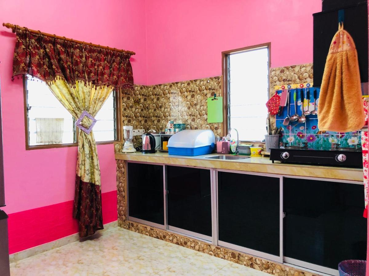 Homestay Tok Abah Dalam Rhu 파시르푸테 외부 사진